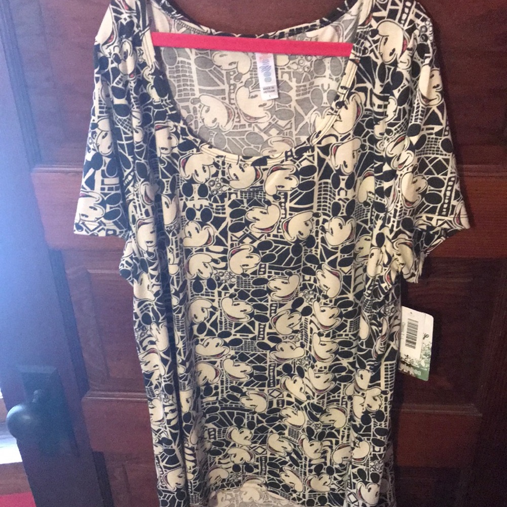 Mickey Classic T! Perfect for Disney lovers!